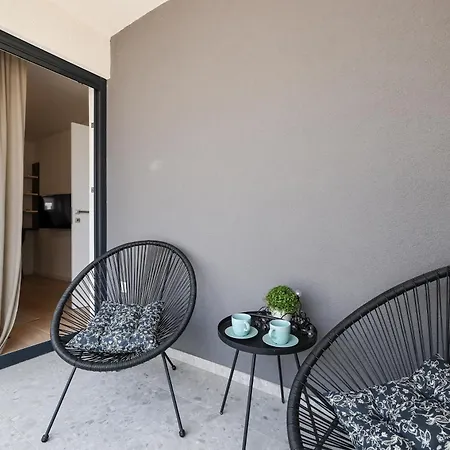 Milo Apartment